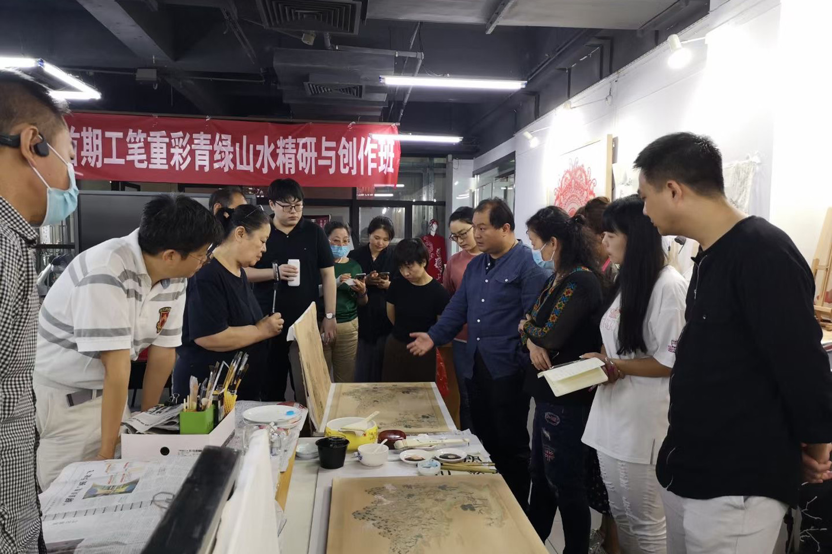一次有益的工笔重彩青绿山水专业教学-专访天津美院李旭飞